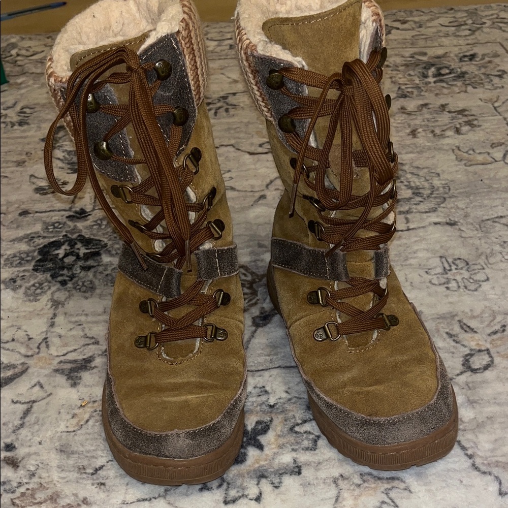 BearPaw Serena Lace-Up Suede and sheepskin Winter Boots
